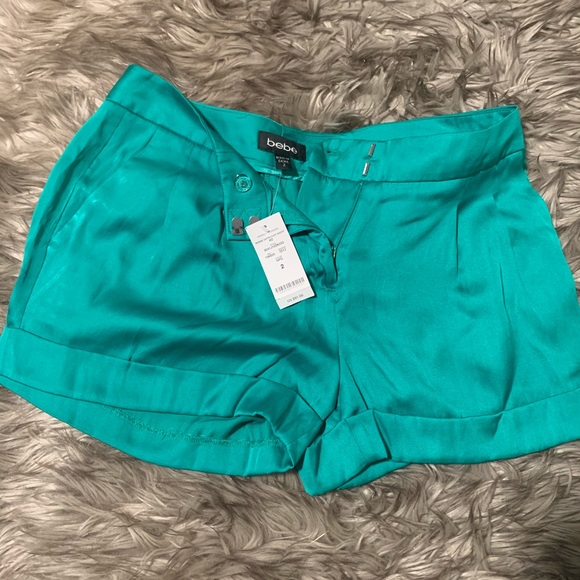 Green shorts - Picture 1 of 5